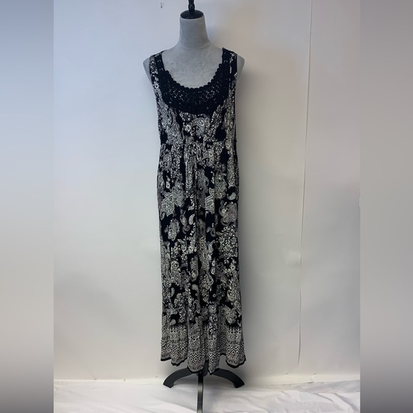 Bila Dresses & Skirts - bila dress SZ Xl black & tan paisley maxi crinkle bohemian casual babydoll